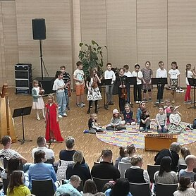 Am 7. Mai hatten die Kleinsten der Günzburger Musikschule bei dem Konzert „Eine kleine Knirpsmusik“ ihren großen Auftritt. Foto: Musikschule Günzburg