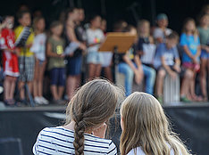 Publikum am Konzert. Foto: Julia Ehrlich/ Stadt Günzburg